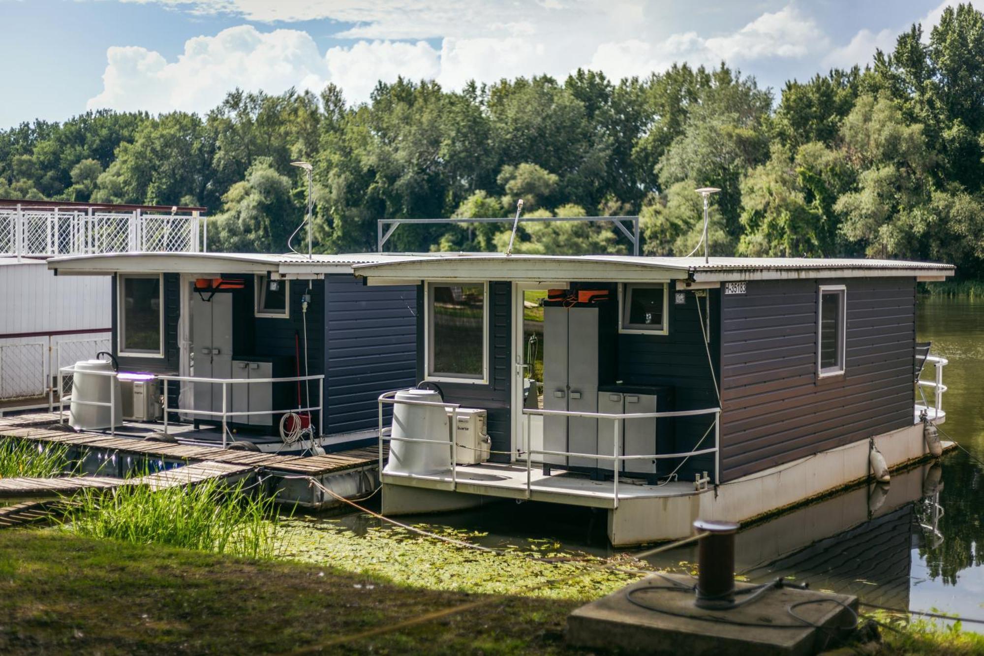 Lakohajo, Uszohaz - Tisza-To Hotell Tiszafüred Eksteriør bilde