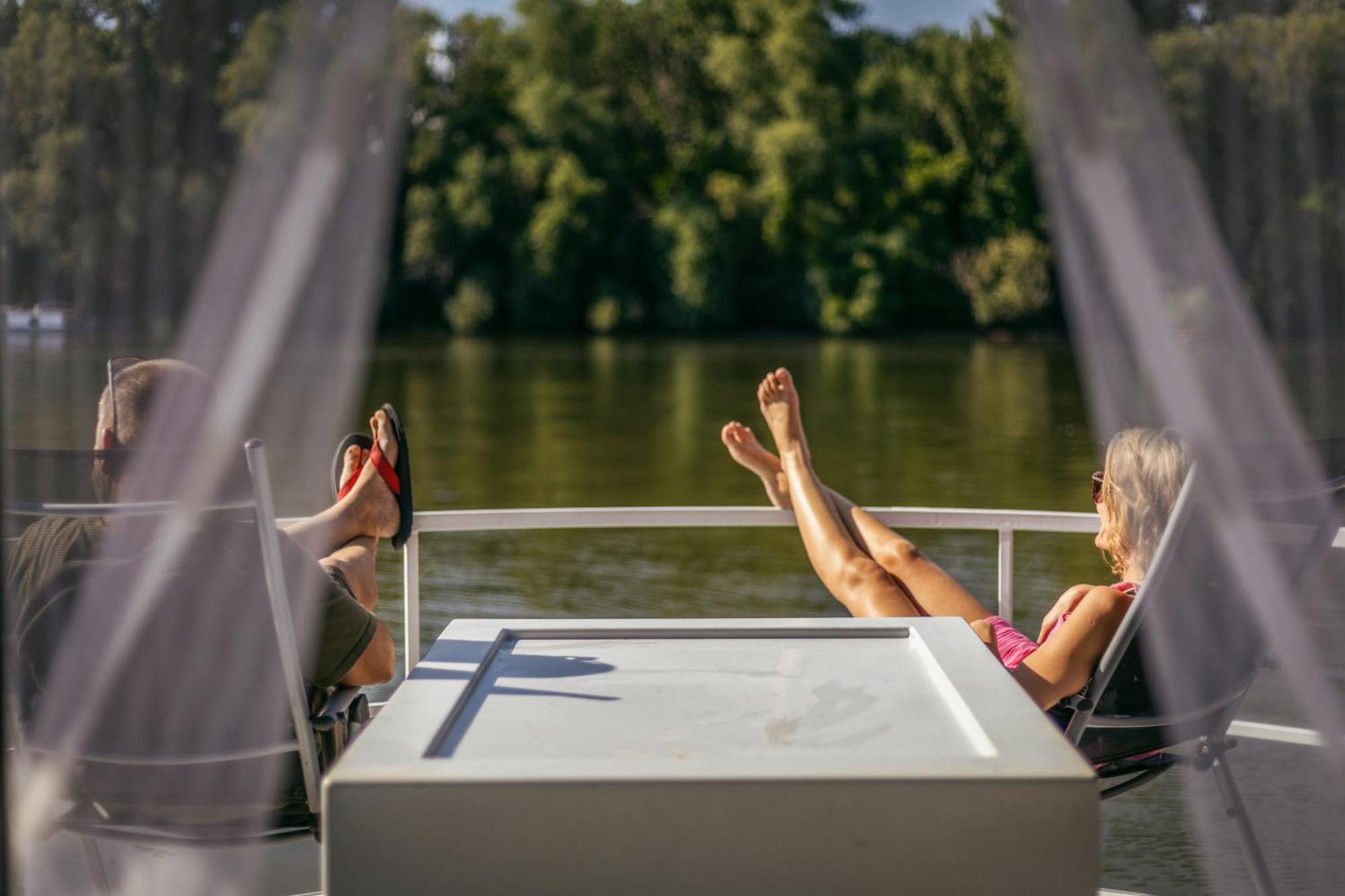 Lakohajo, Uszohaz - Tisza-To Hotell Tiszafüred Eksteriør bilde